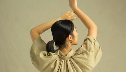 杏彩体育官网-奥巴马做客詹皇节目大赞NBA球员：你们树立了榜样